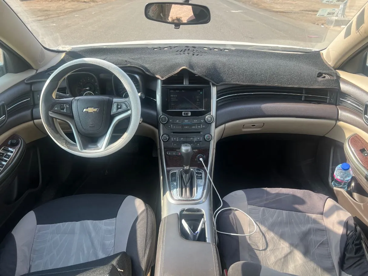 Car image 15