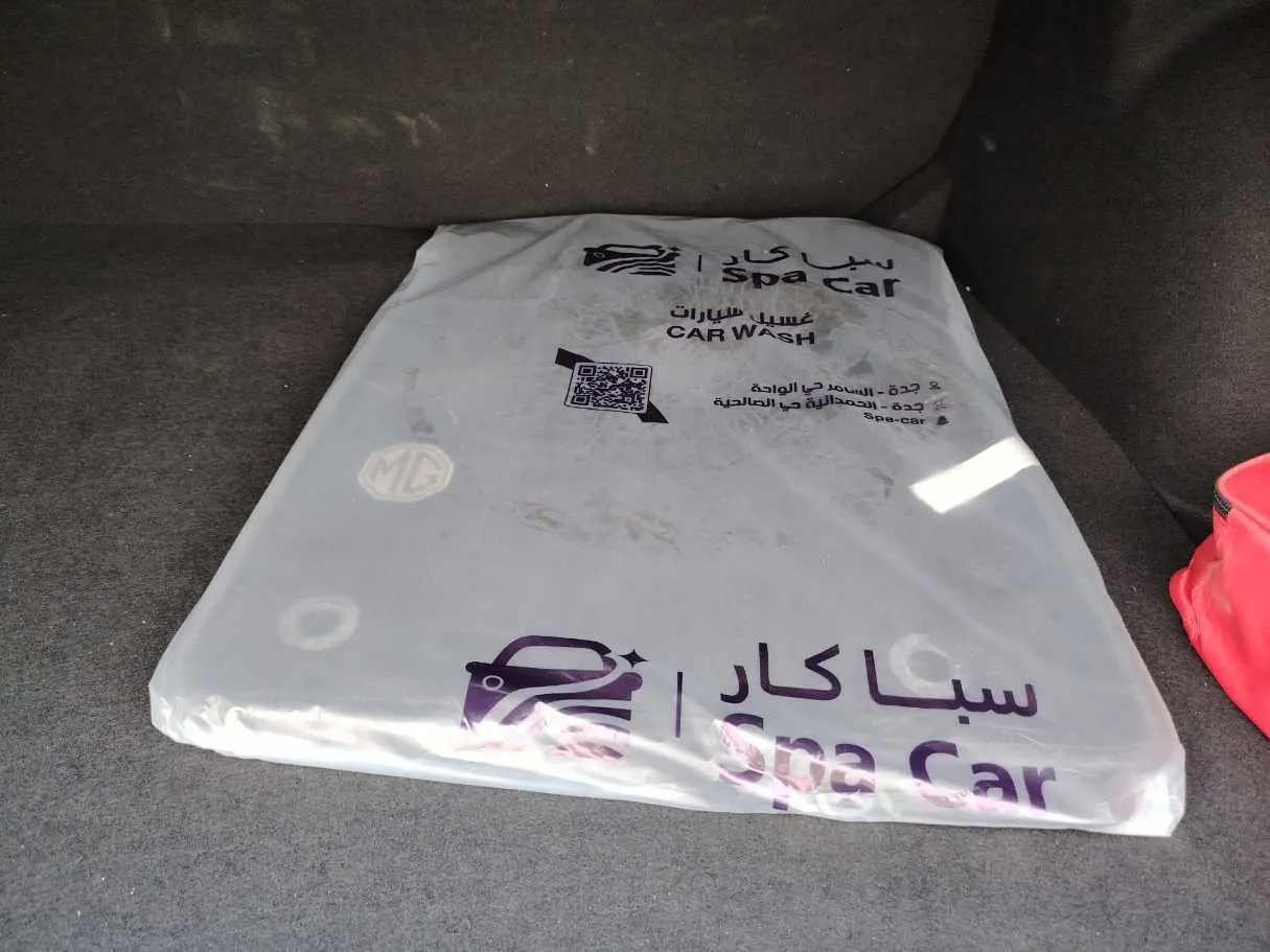 Car image 35