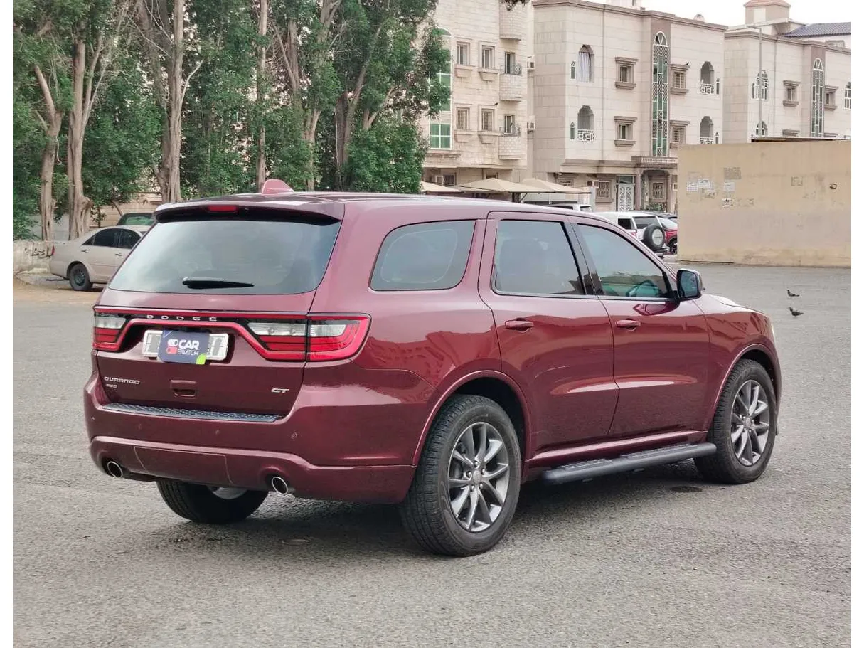Car image 5