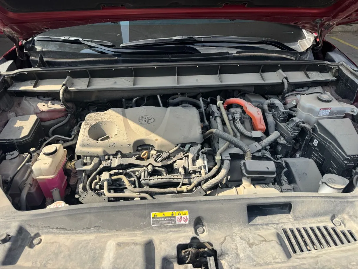 Car image 21