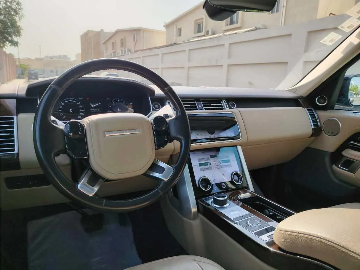 Car image 28