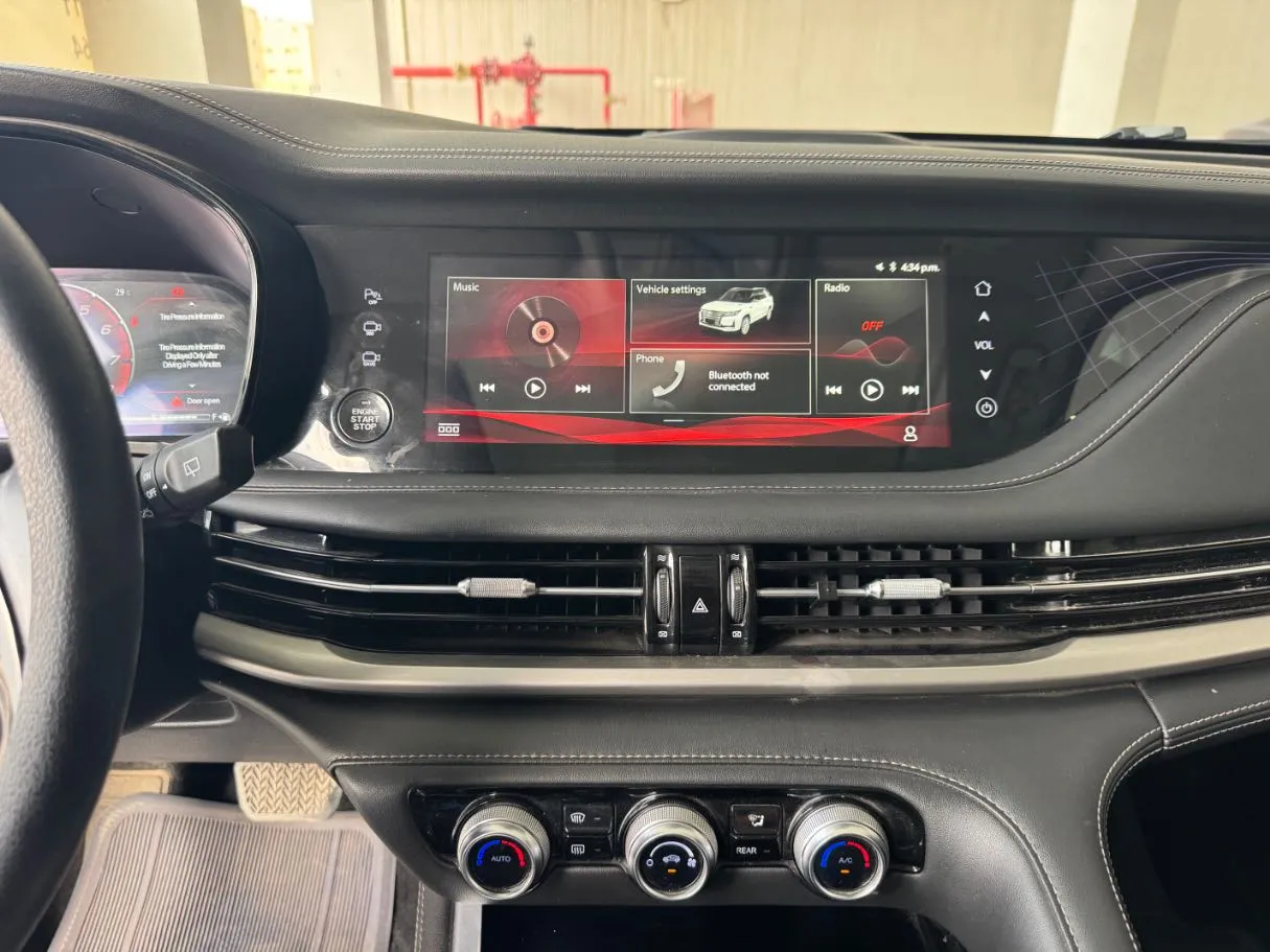 Car image 16