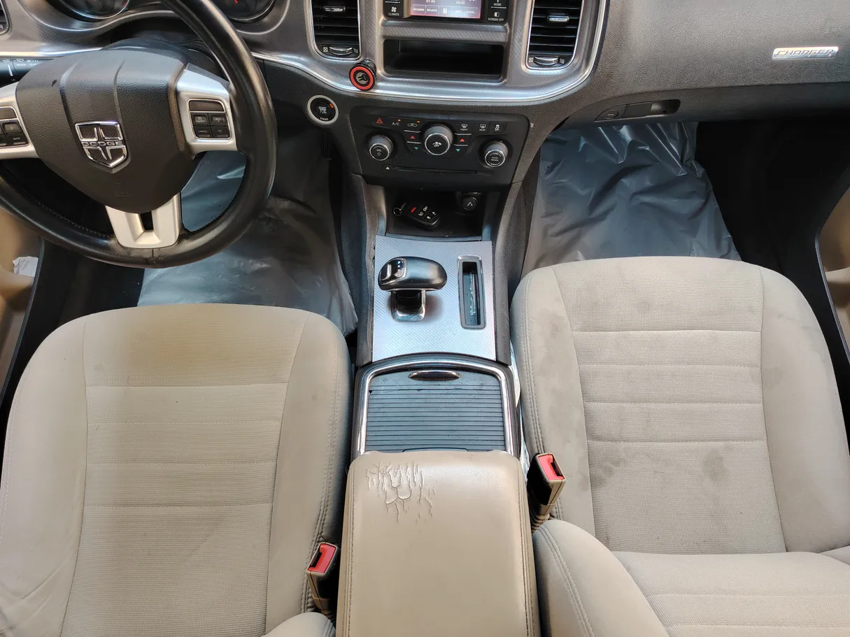 Car image 20