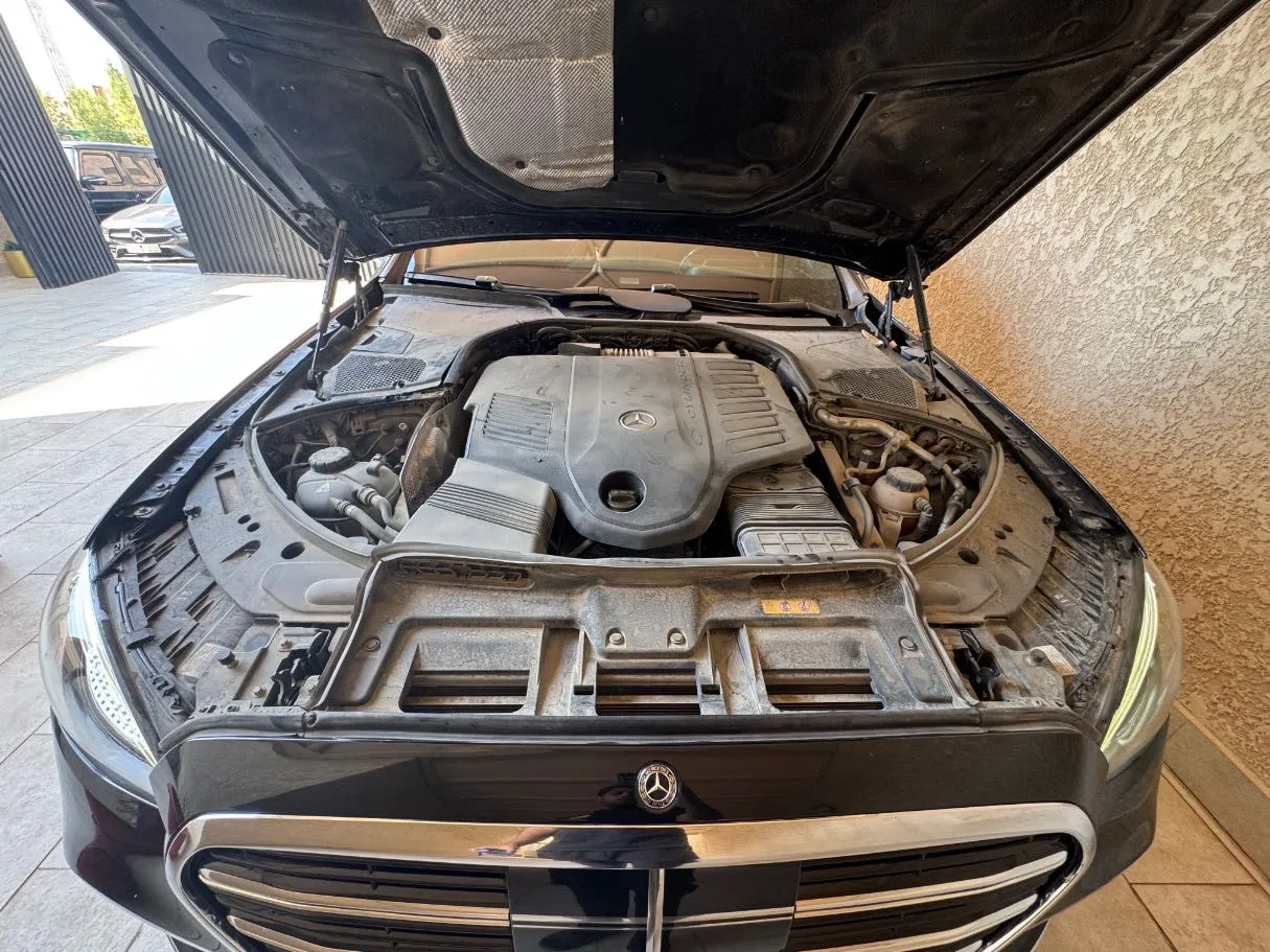 Car image 28