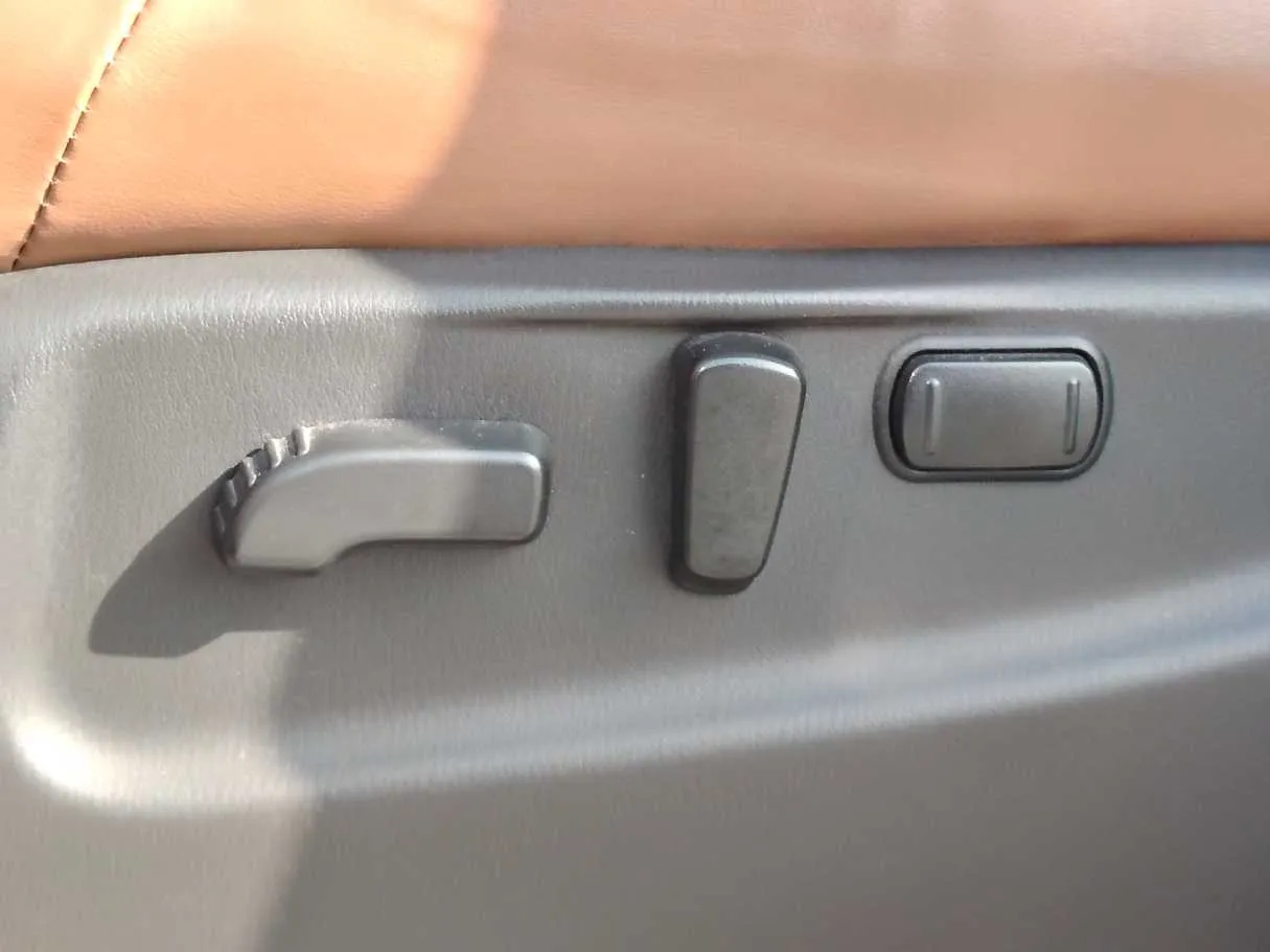 Car image 31