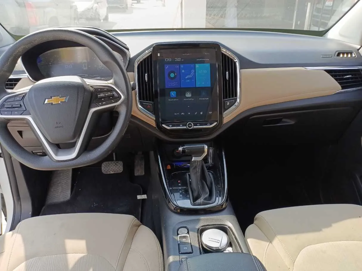 Car image 17