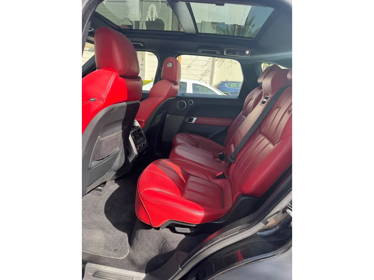 Car image 13