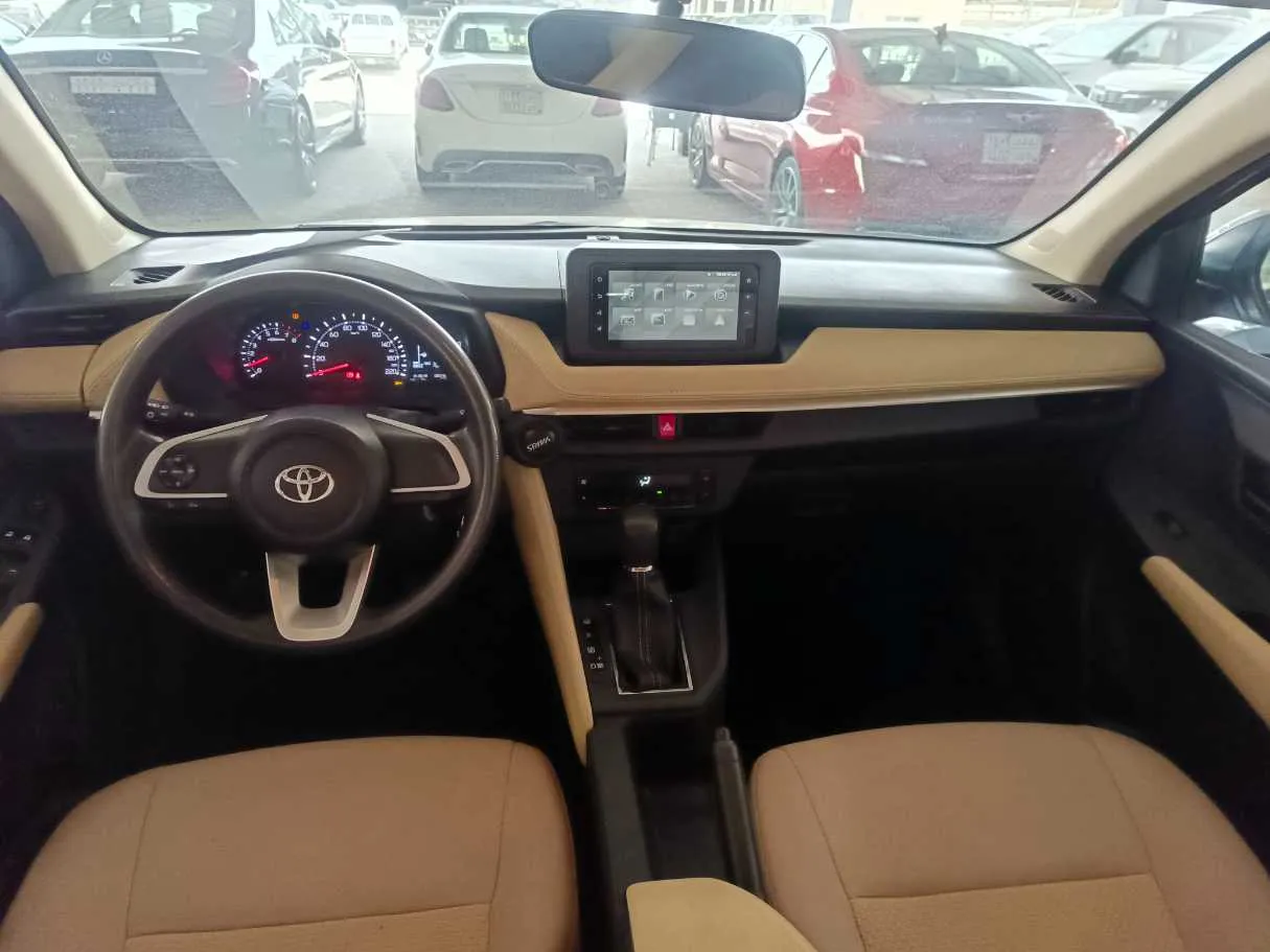 Car image 22