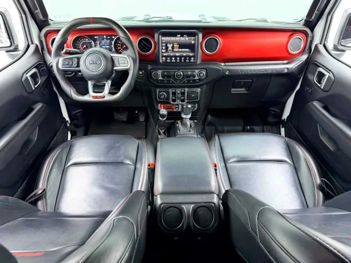 Car image 15