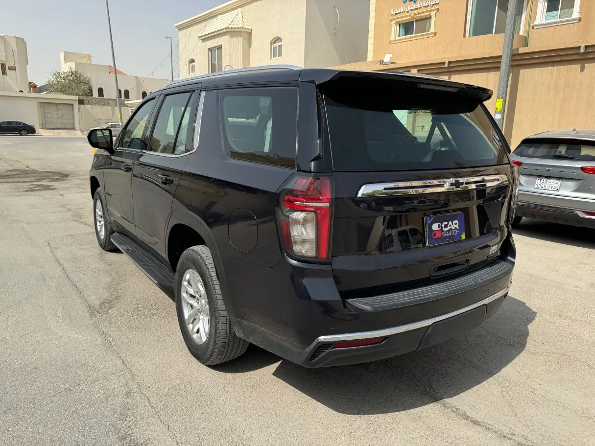 Car image 7