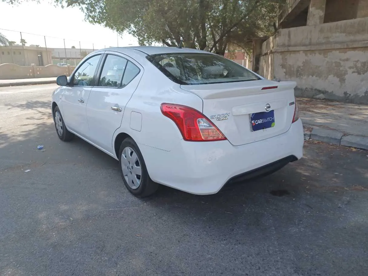 Car image 7
