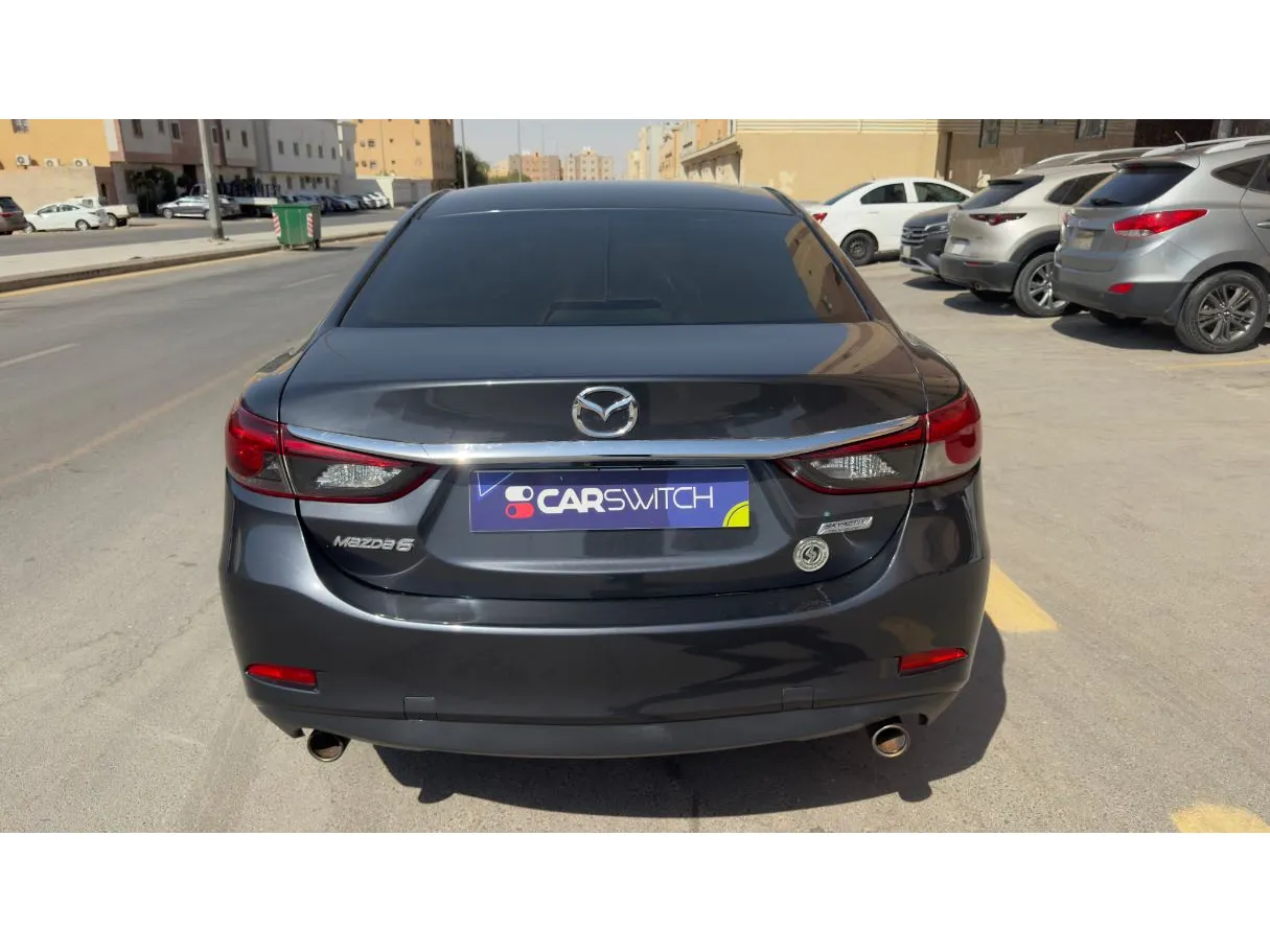 Car image 6