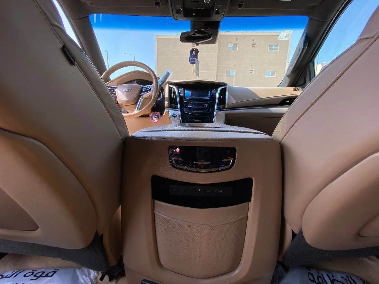 Car image 31
