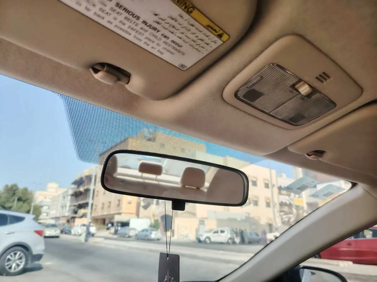 Car image 30