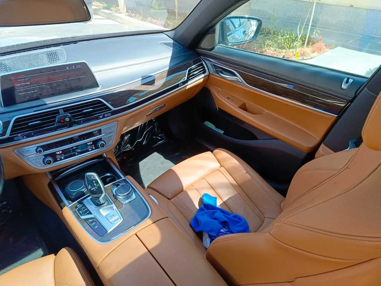 Car image 25