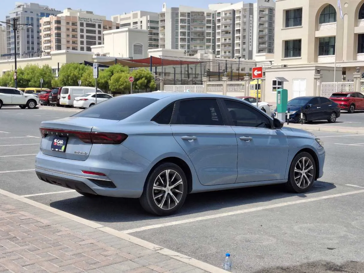 Car image 5