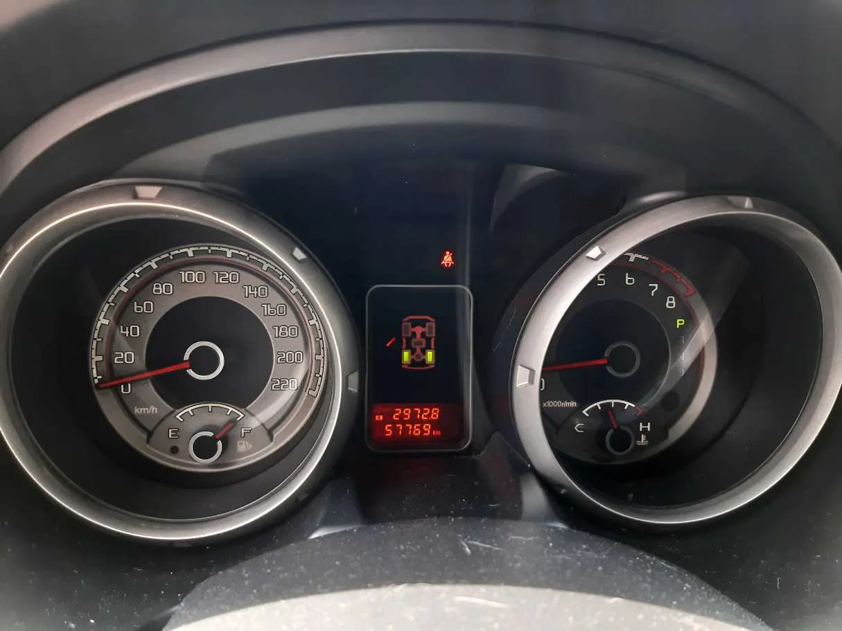 Car image 3