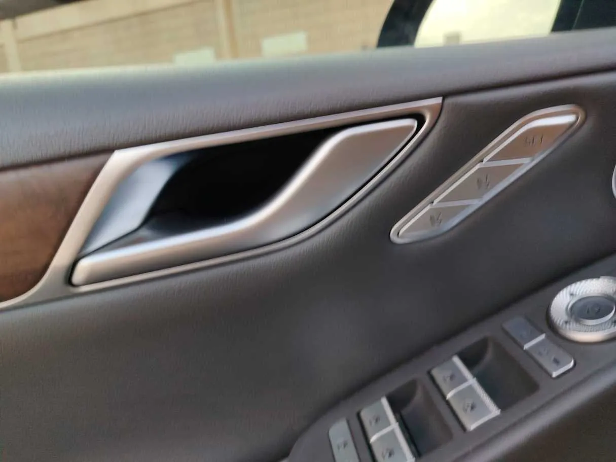 Car image 31