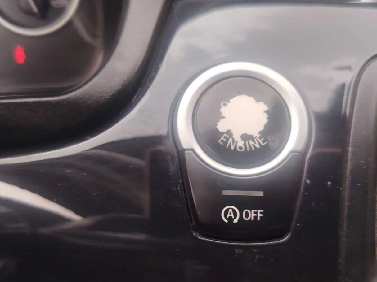 Car image 33