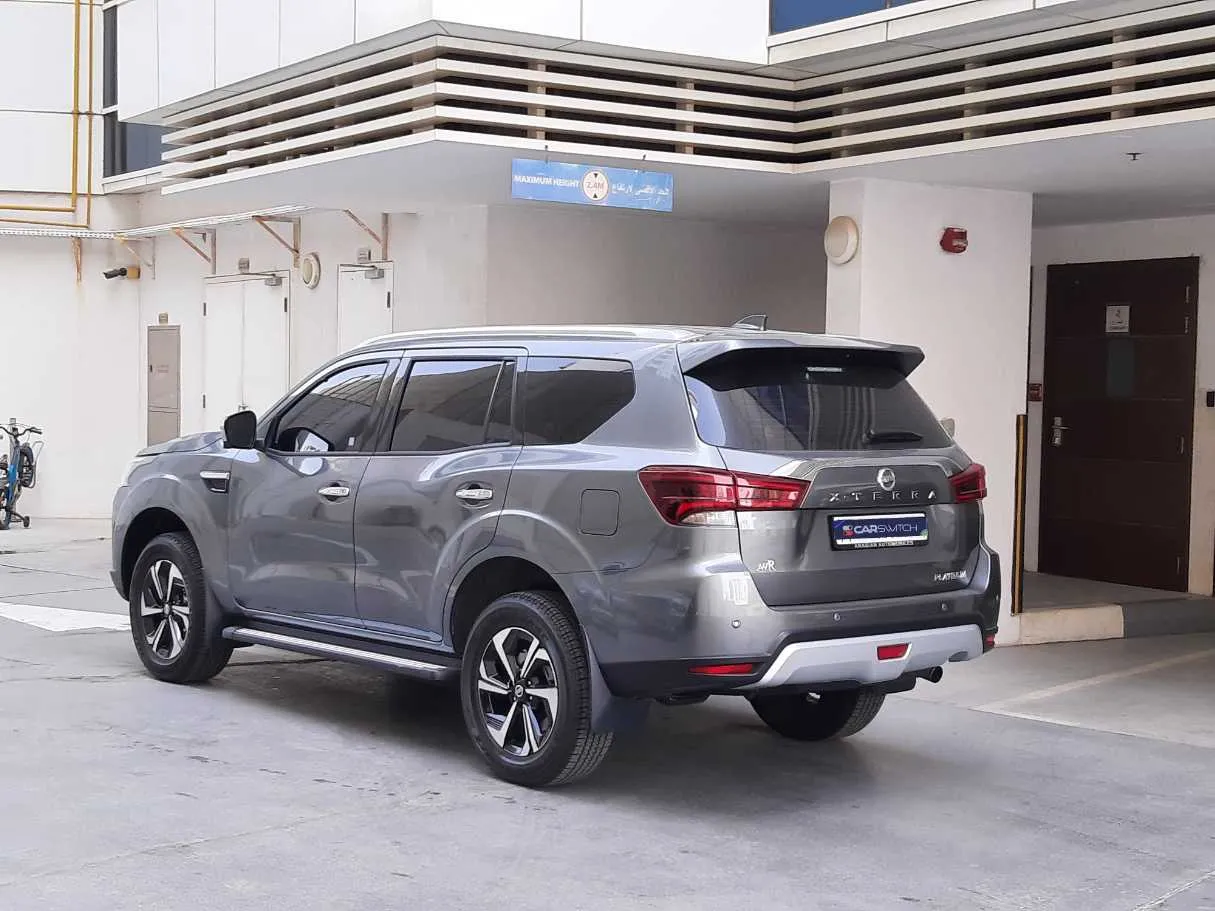 Car image 8