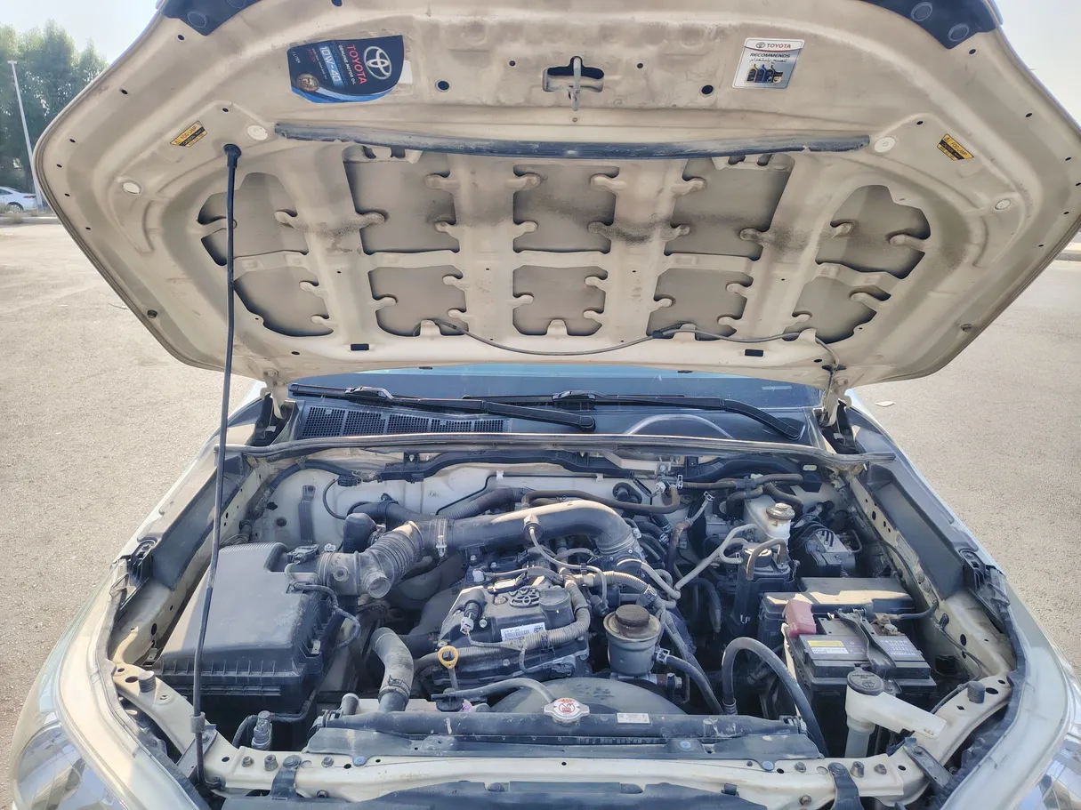 Car image 28
