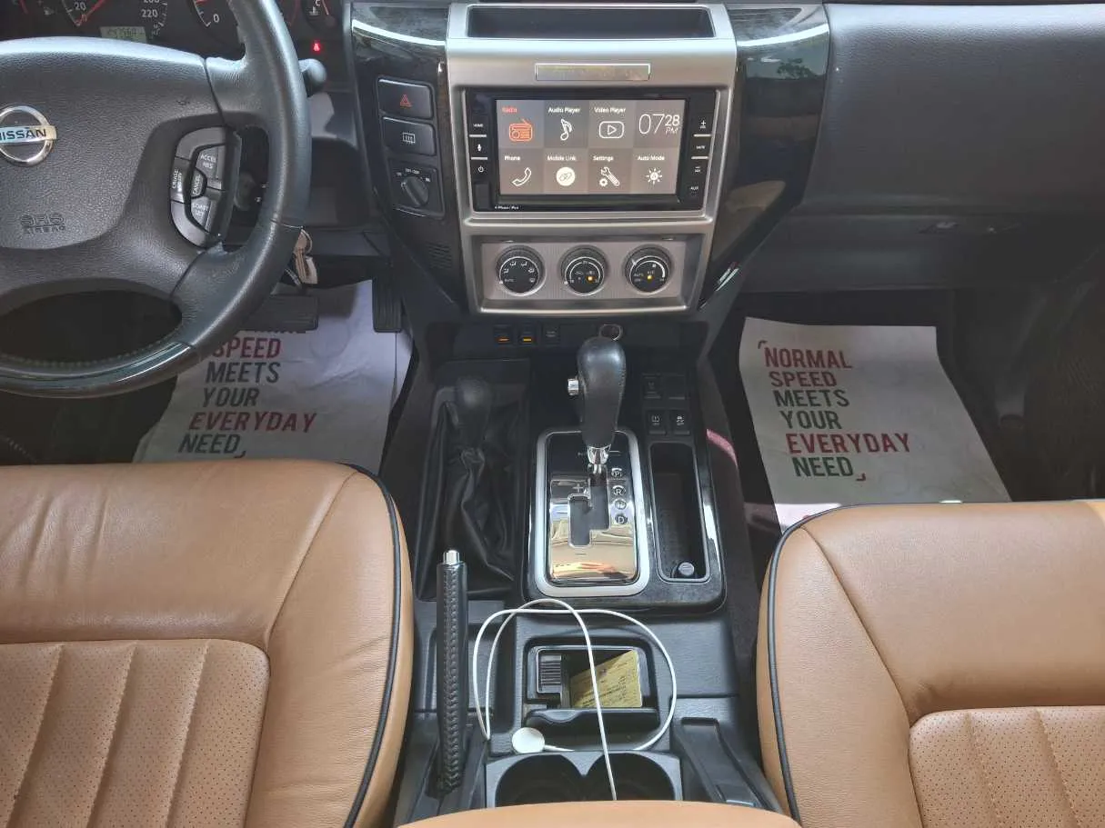 Car image 16