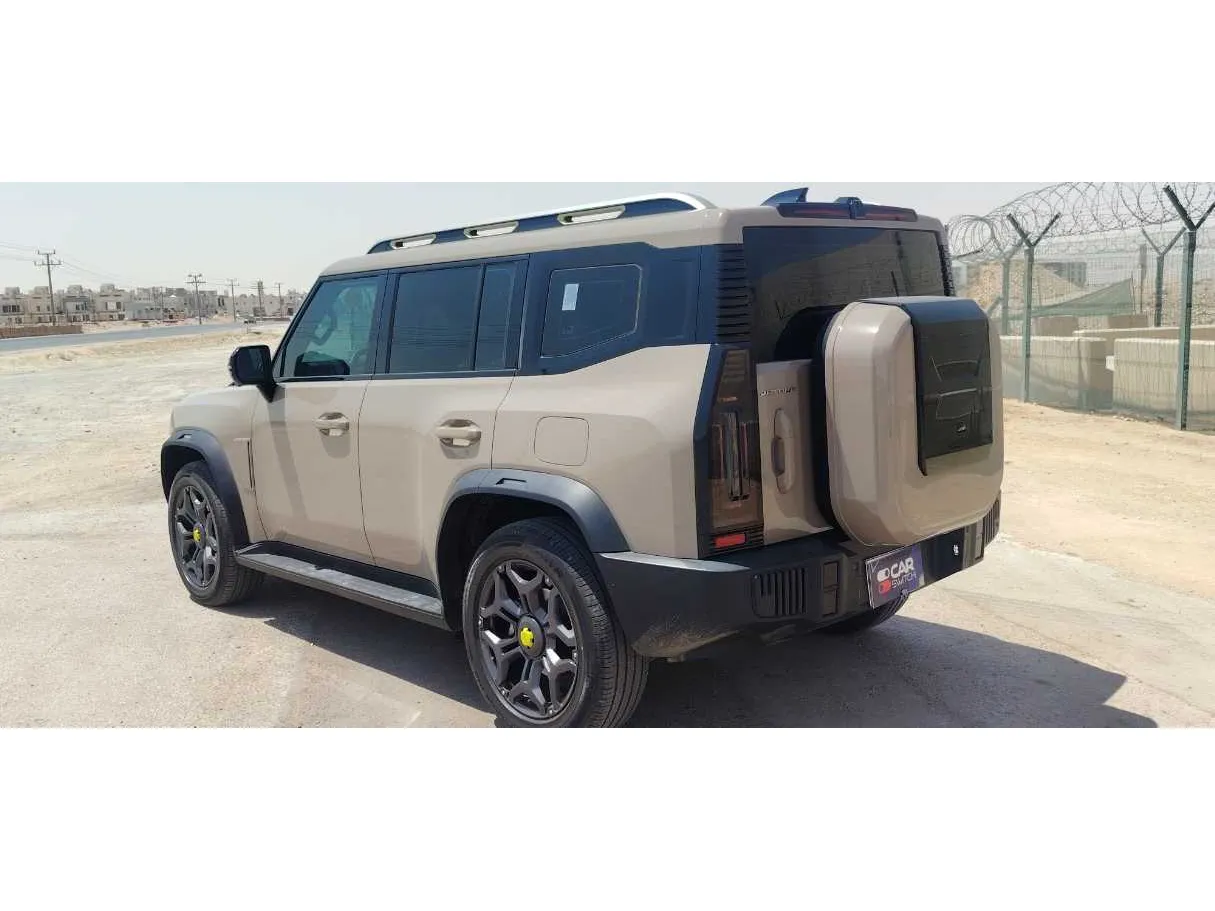 Car image 7