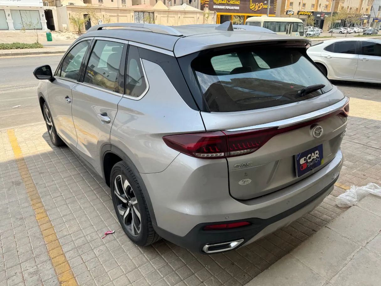 Car image 6