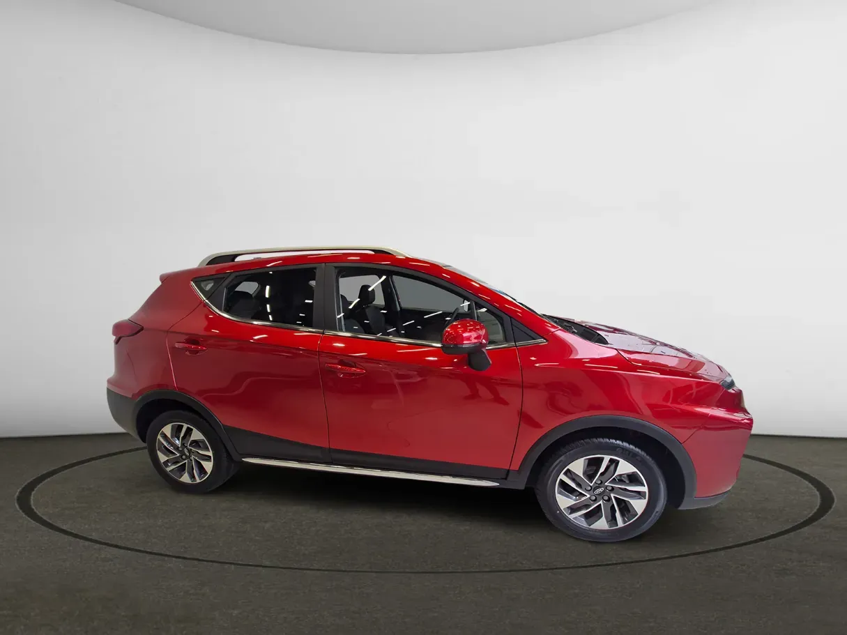 Car image 3