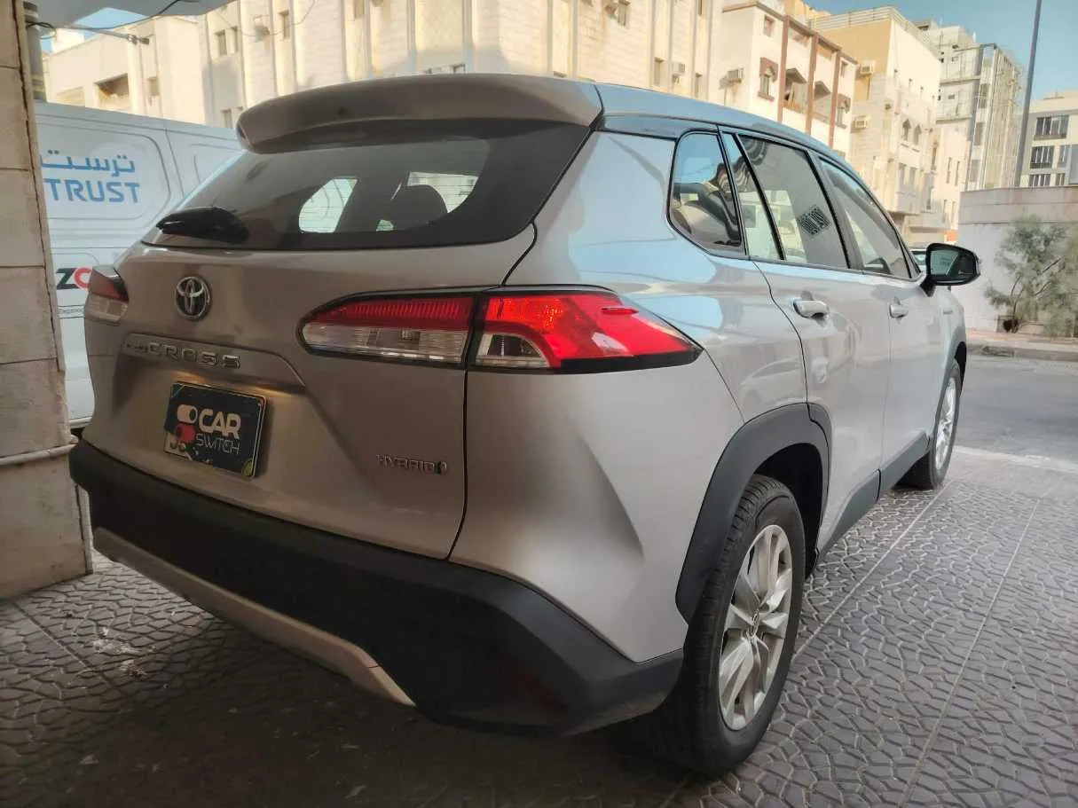 Car image 5