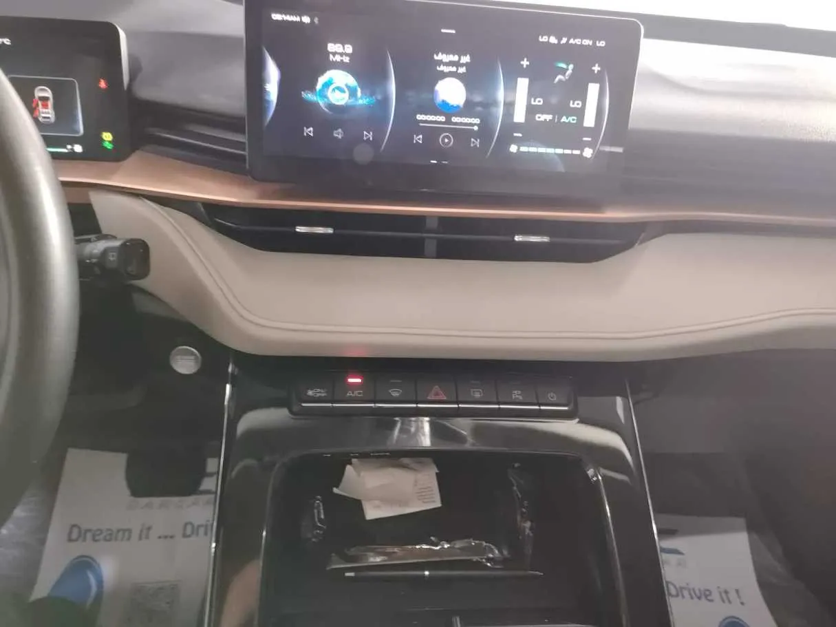 Car image 22