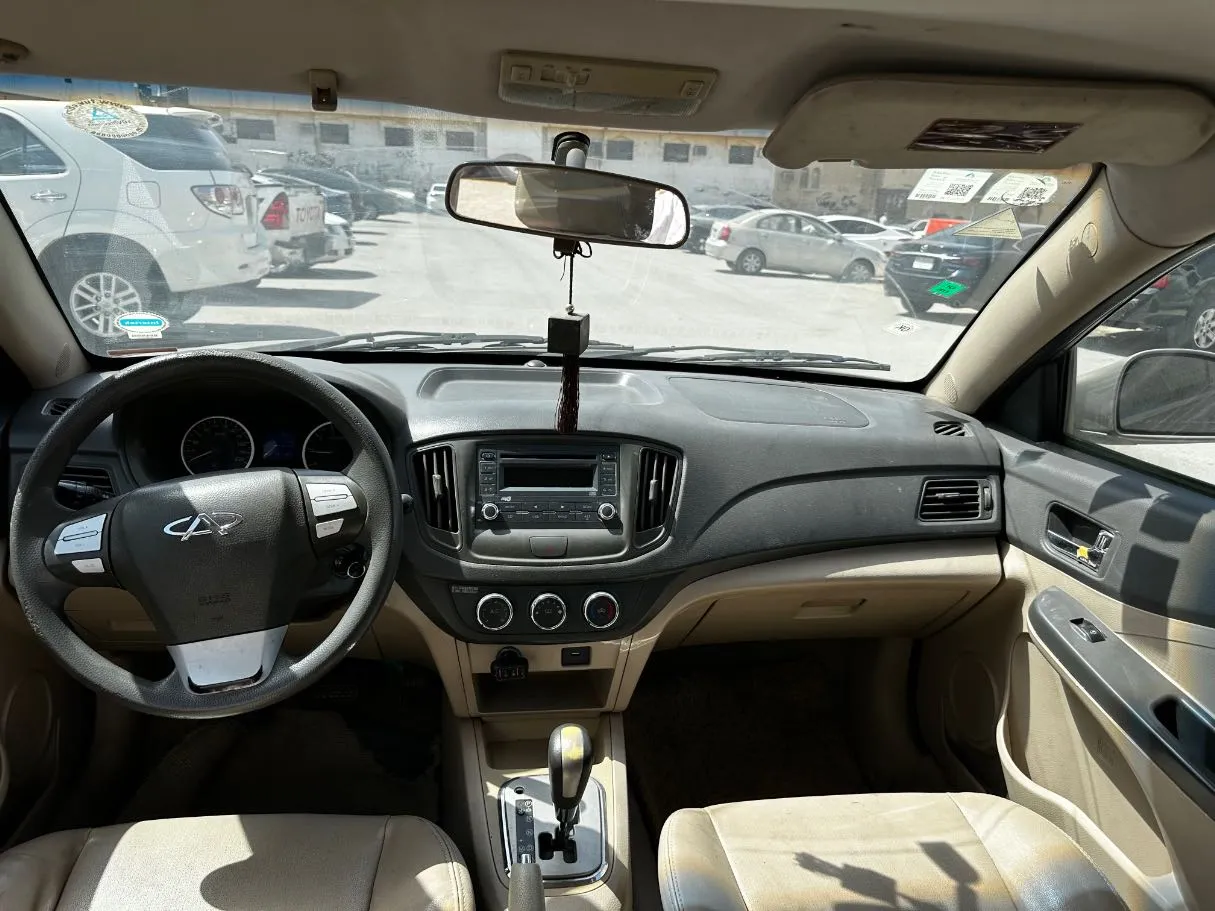 Car image 16