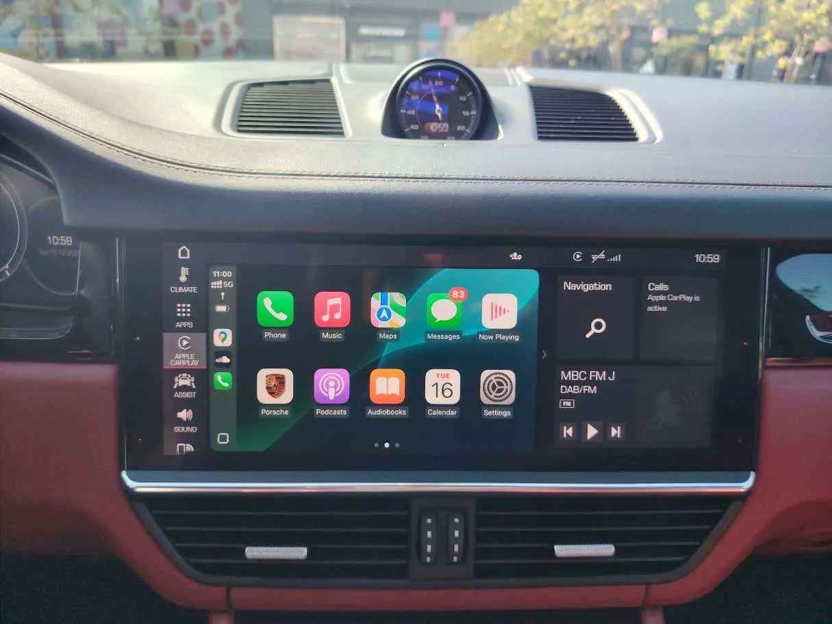 Car image 20