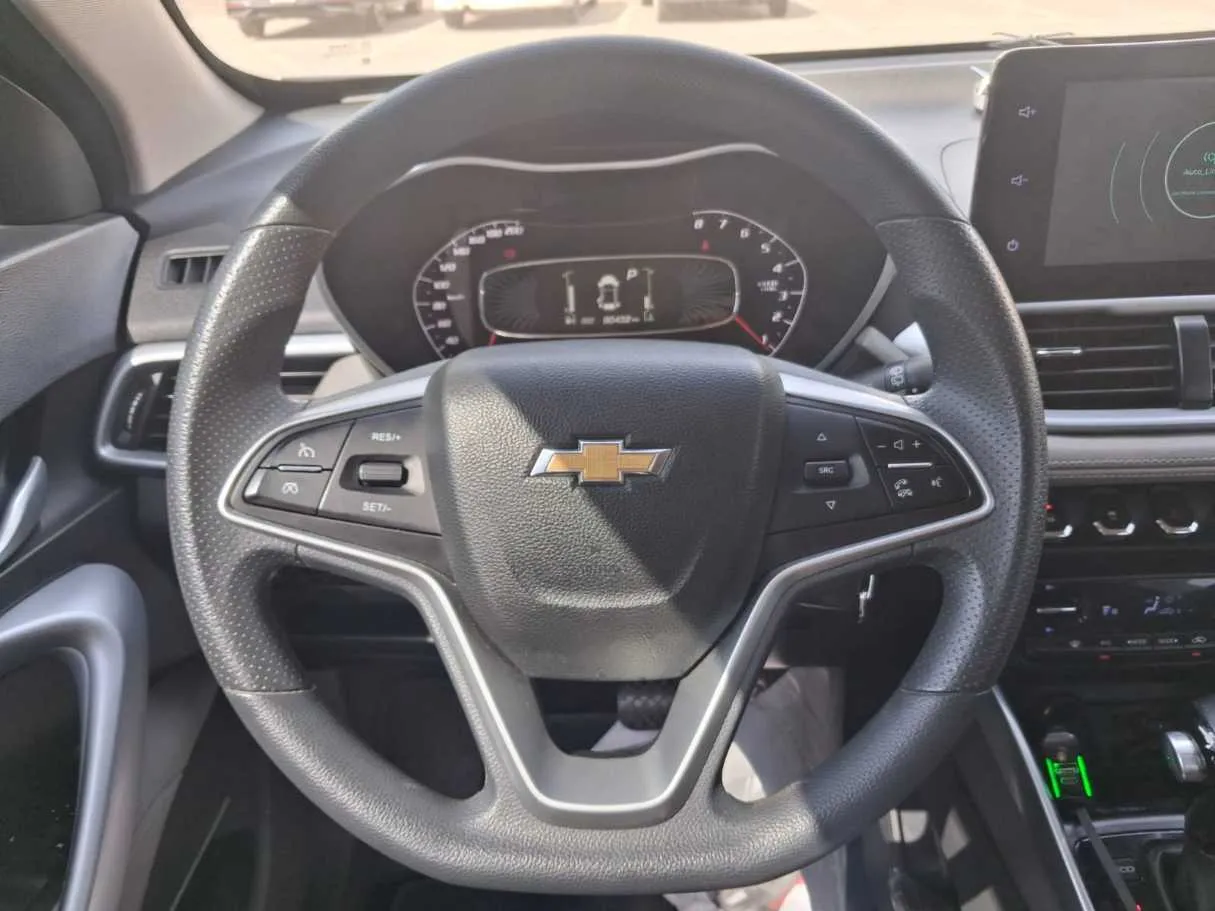 Car image 17