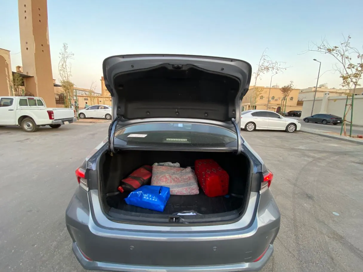 Car image 20