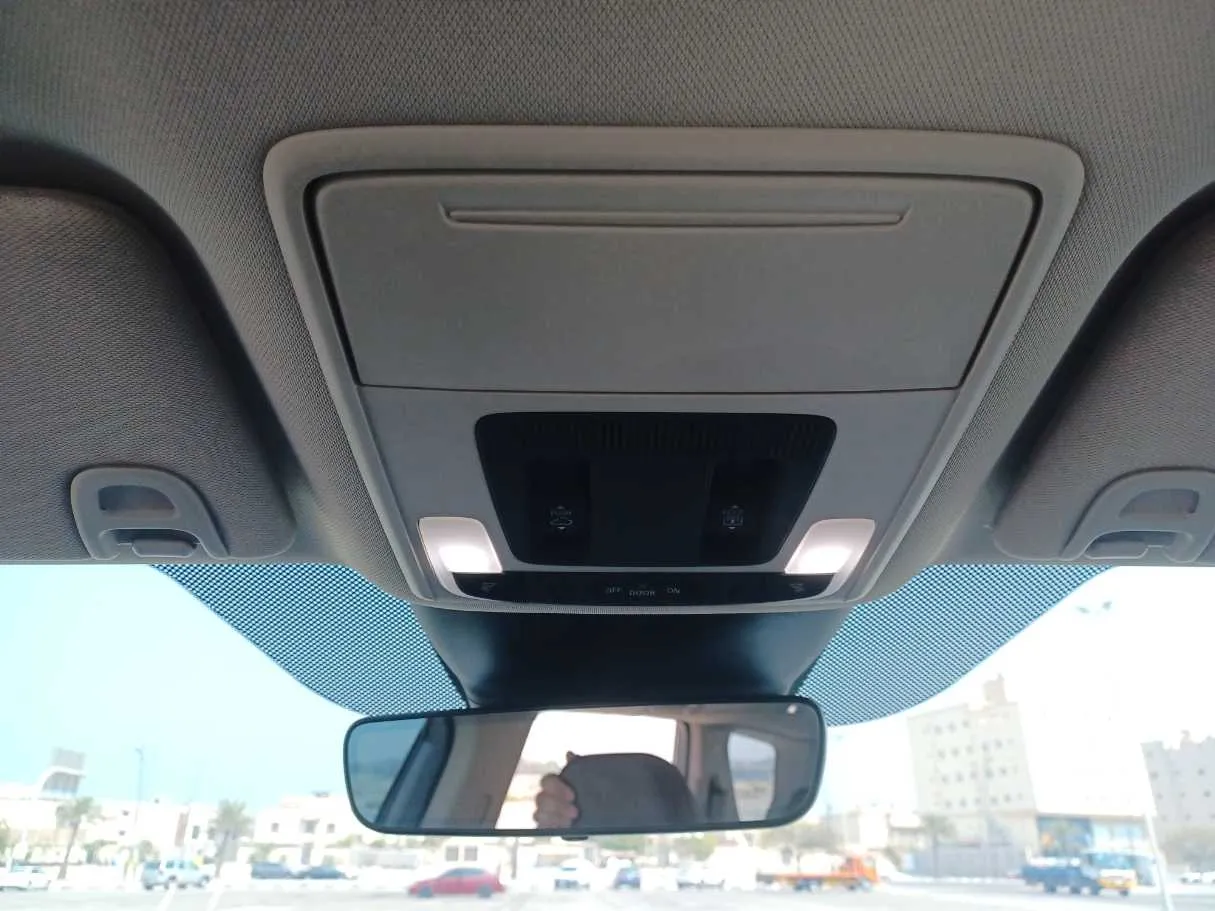 Car image 22