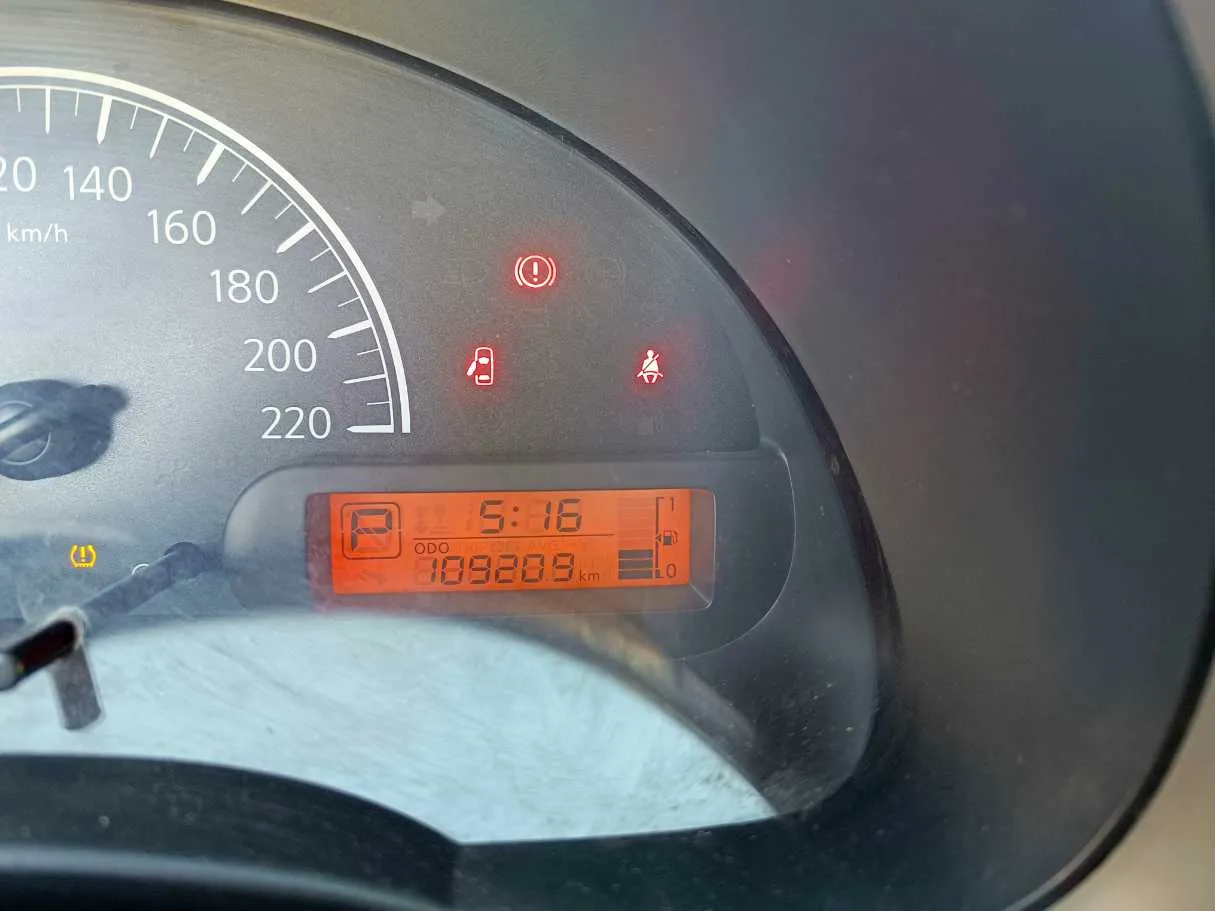 Car image 23
