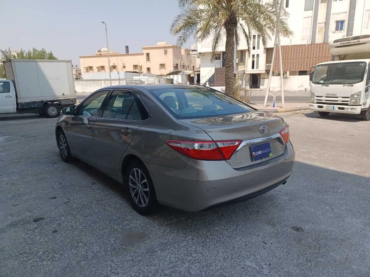 Car image 7