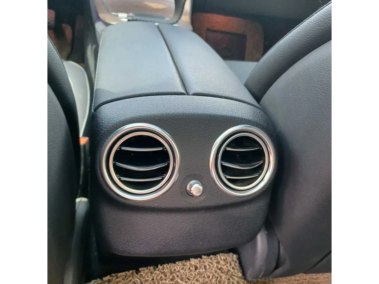 Car image 28