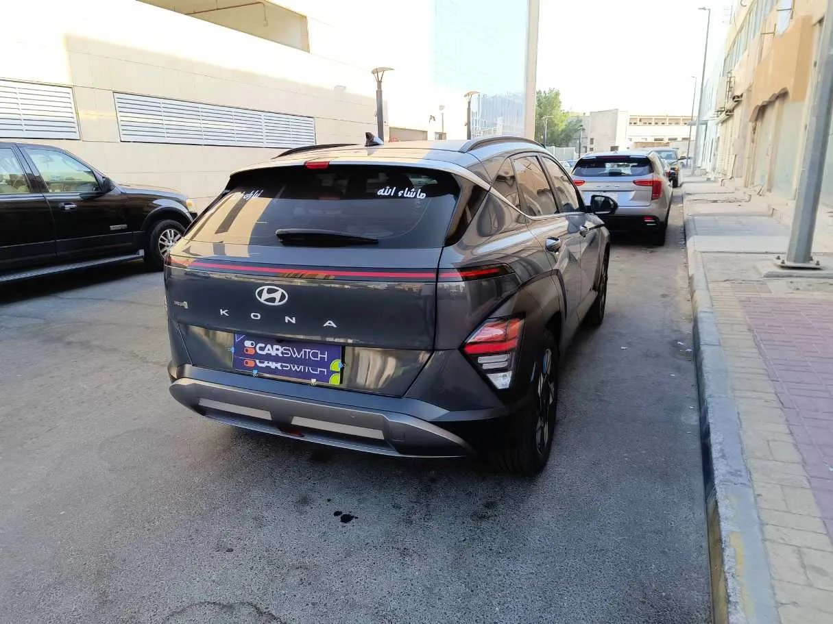 Car image 5