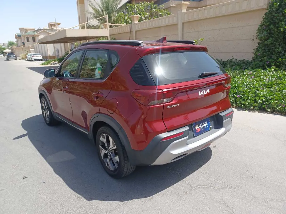 Car image 7