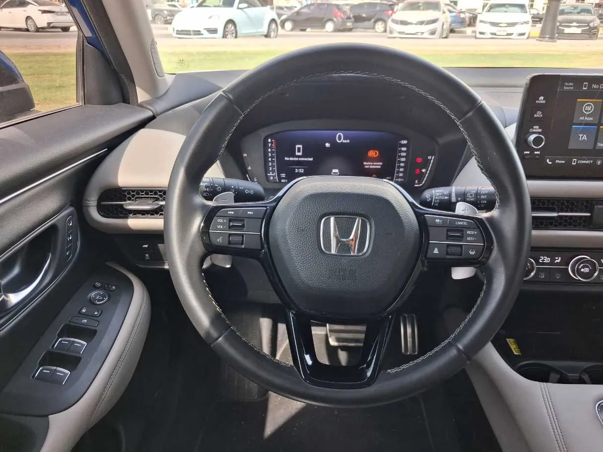 Car image 19