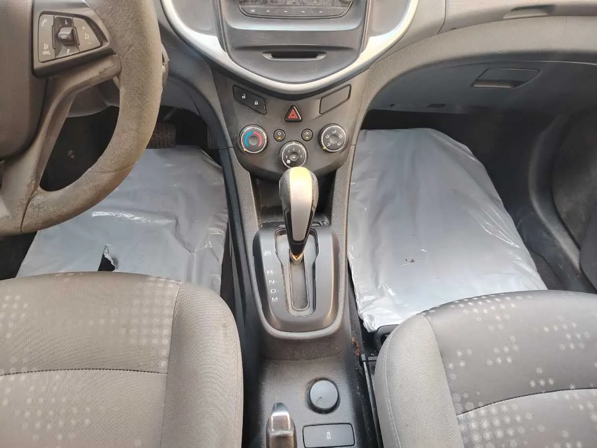 Car image 22