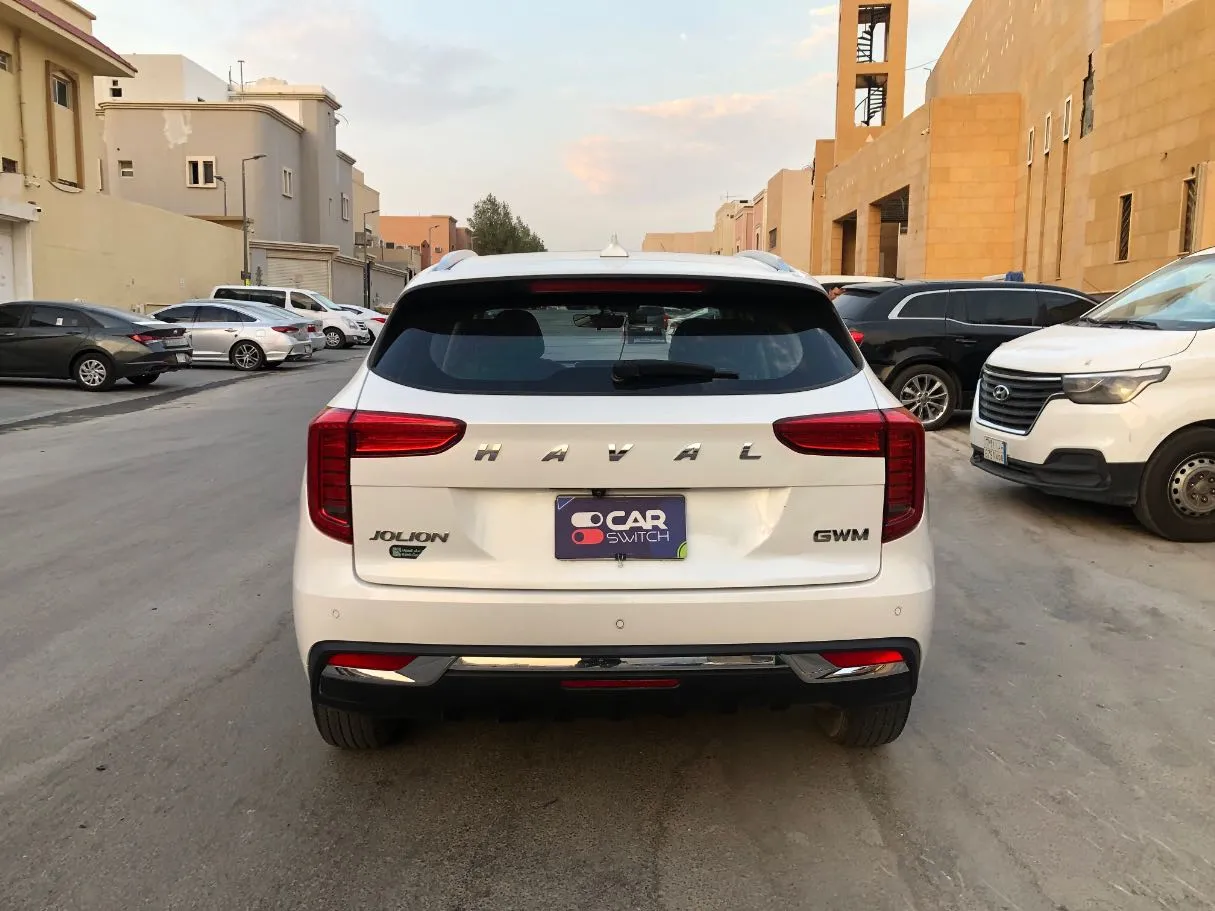 Car image 6