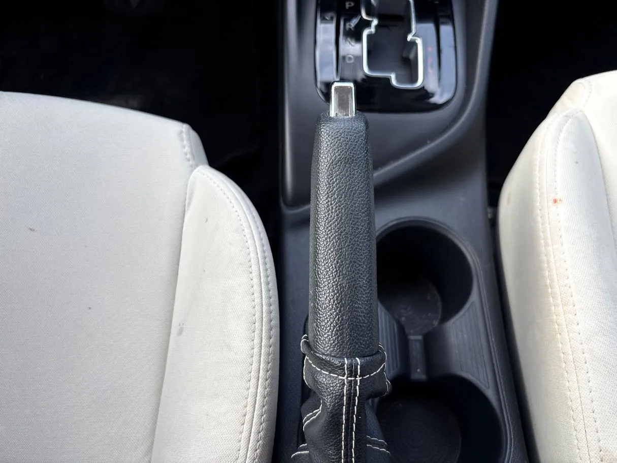 Car image 27