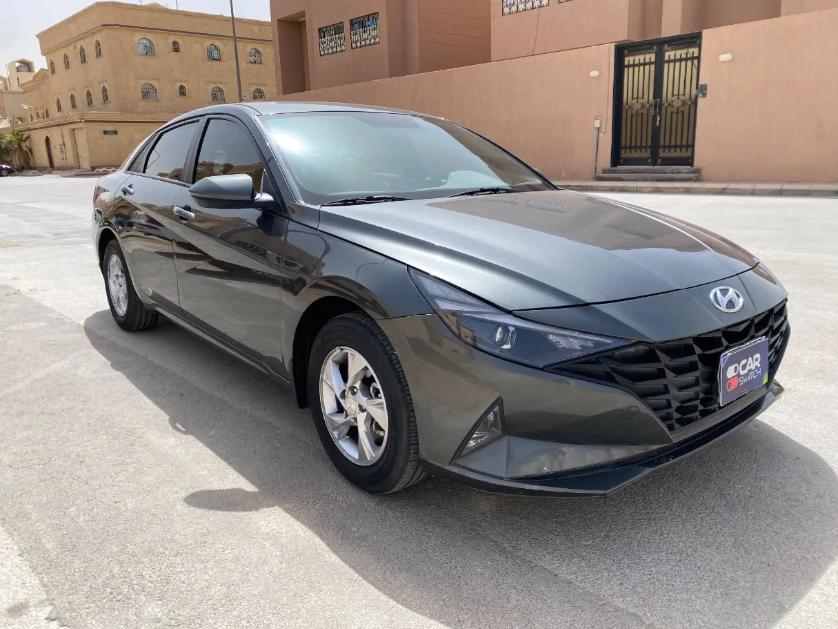 Car image 3