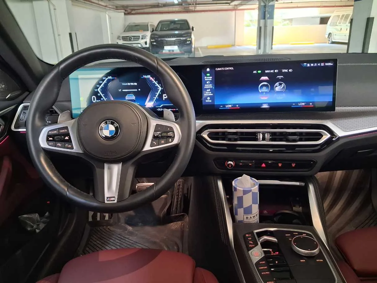 Car image 15