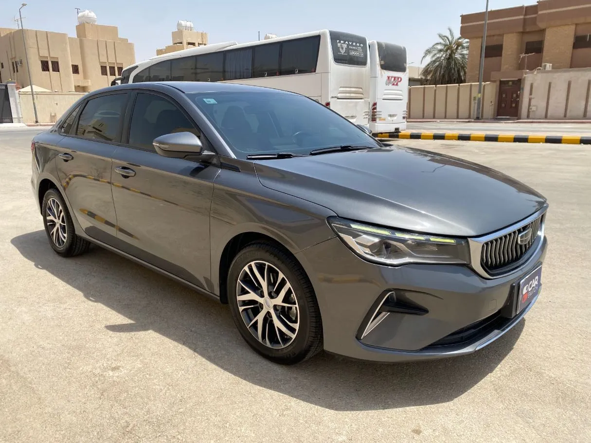 Car image 3