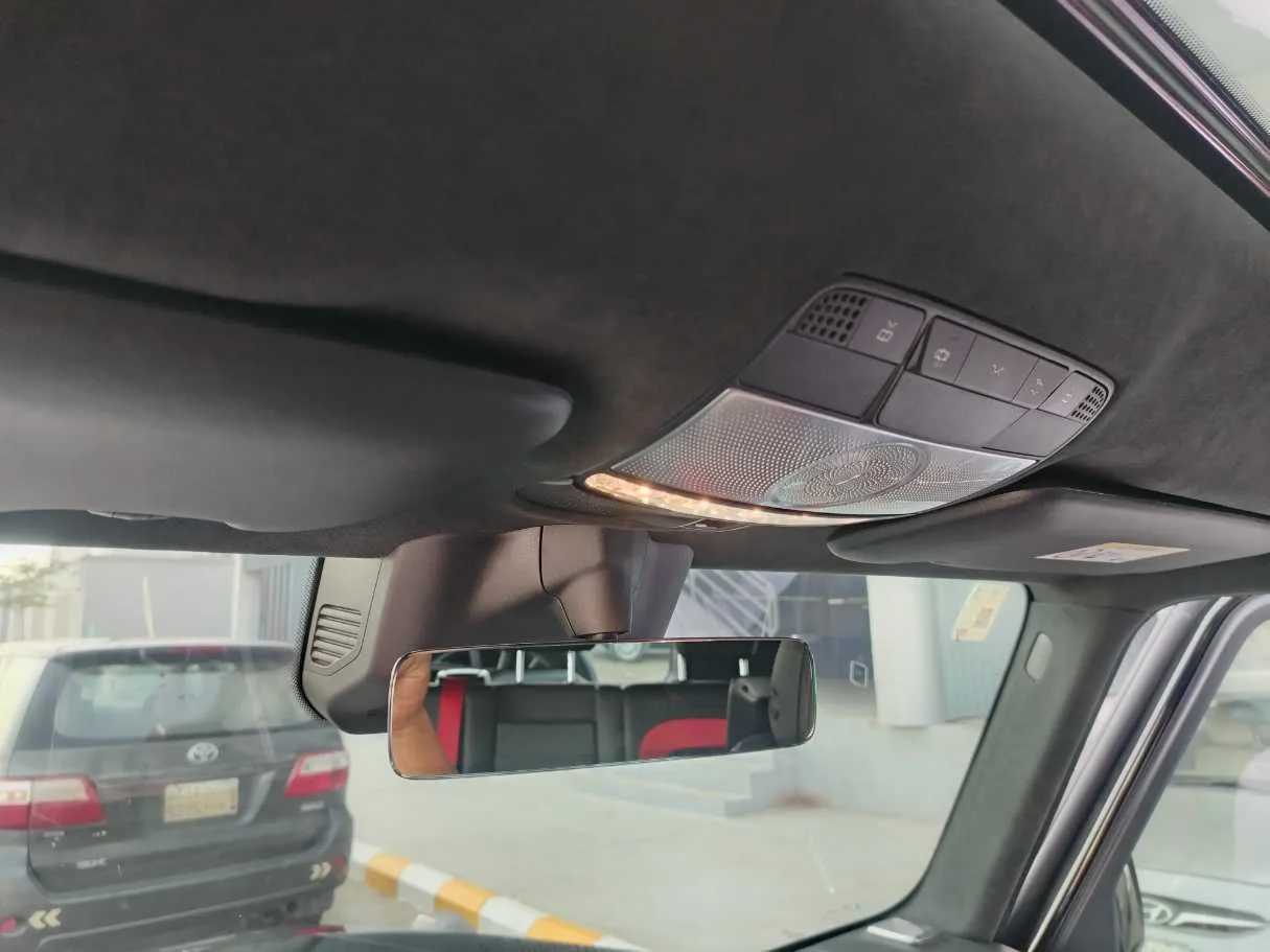 Car image 37