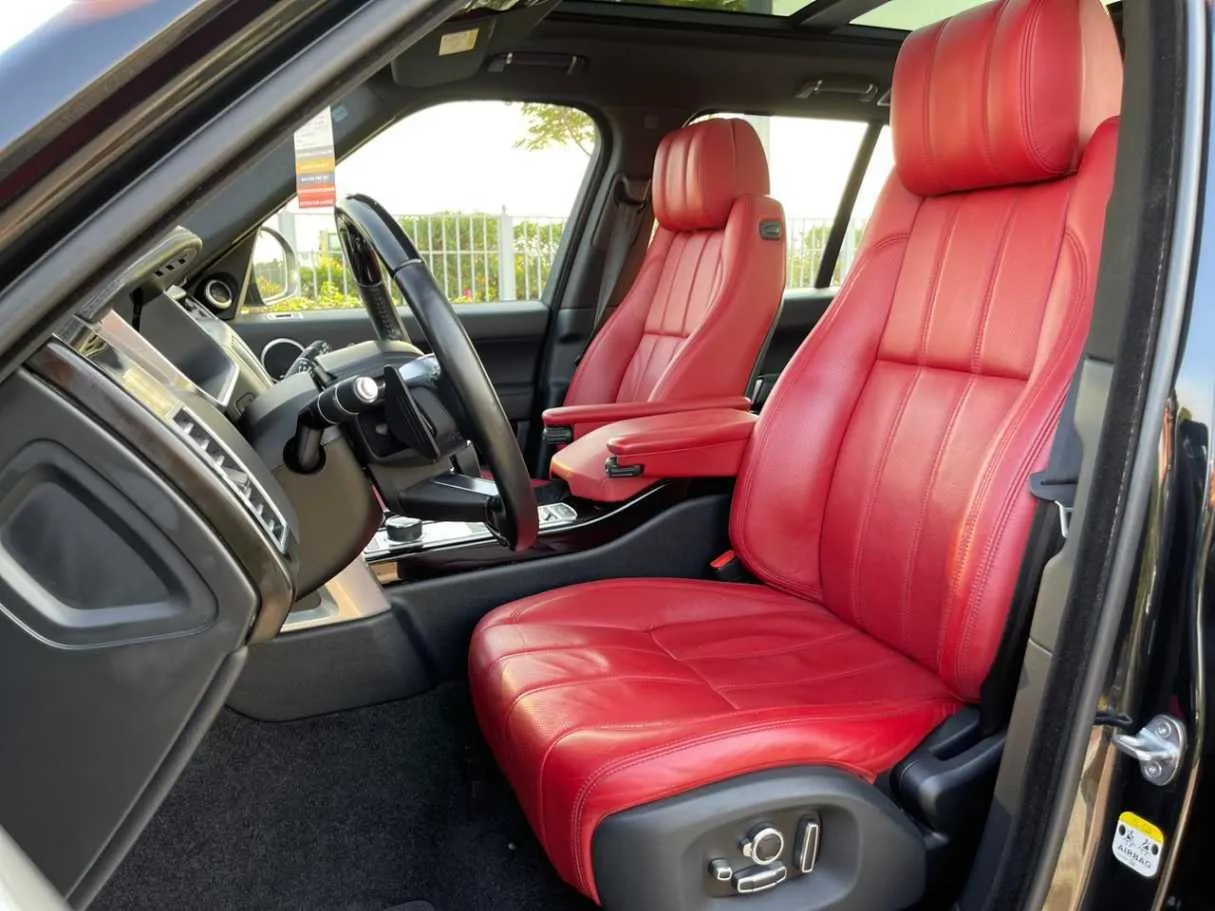Car image 13